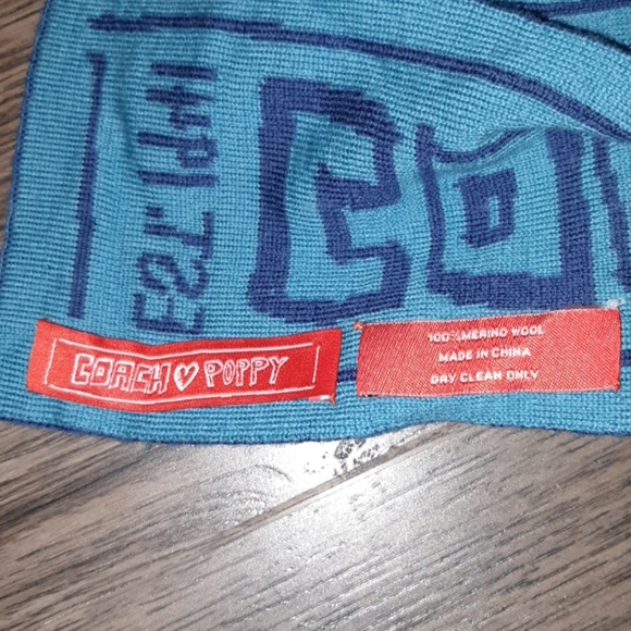 NWT Rare Coach Poppy Collection Merino Wool Scarf - Picture 3 of 4